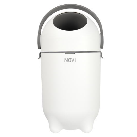 https://www.vanastenbabysuperstore.nl/media/catalog/product/9/9/9962000015_2_luieremmer_novi_at_home_nappy_smart_white_grey_v2_1768312718.png