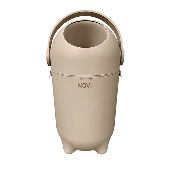 https://www.vanastenbabysuperstore.nl/media/catalog/product/9/9/9962000016_1_Luieremmer_Novi_at_Home_Nappy_Smart_Taupe.png