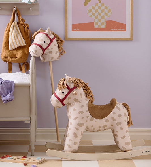 Kids Concept Schommelpaard - Gestippeld - Aiden - Wit/Beige - Kids Concept - OneSize - Schommelpaarden