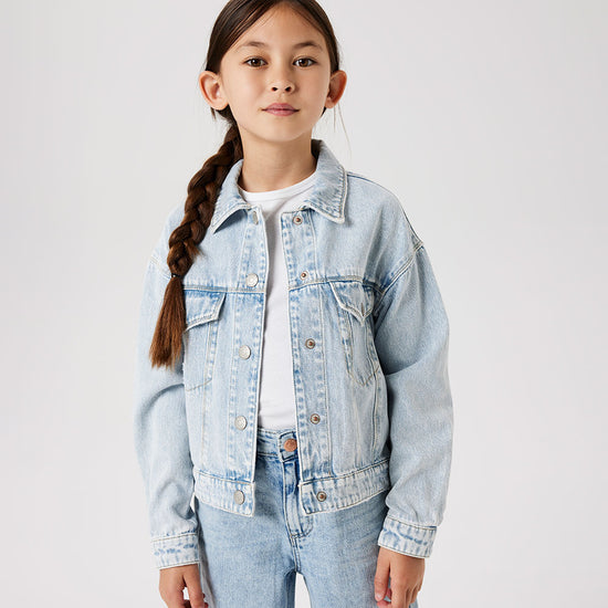 https://cdn.kids-world.com/images/products/AU097/originals/AU097-3.jpg?v=1736423221