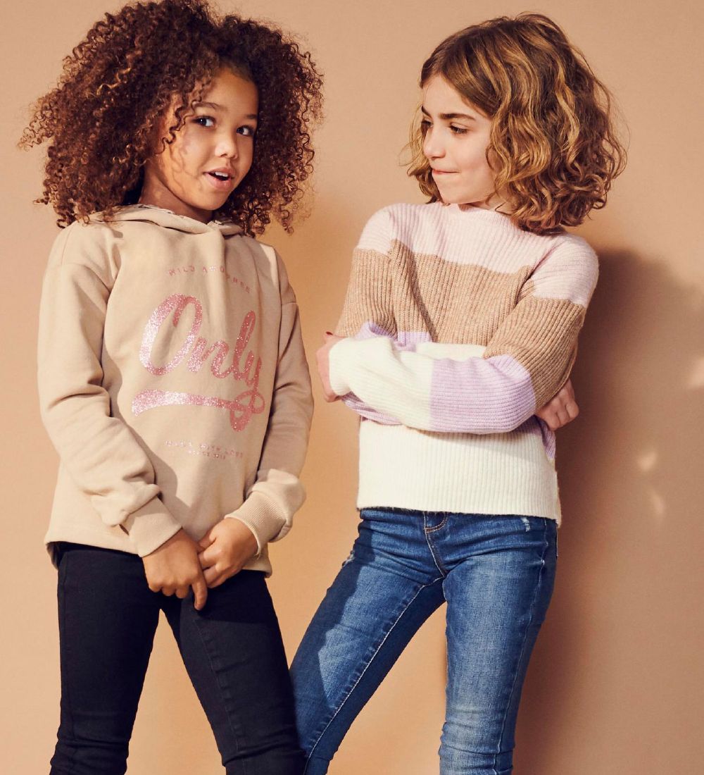 https://cdn.kids-world.com/images/products/DM154/originals/DM154-3.jpg?v=1702126731