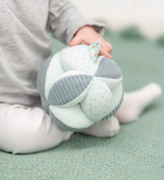 Nattou Activiteitenbal - Activiteitenbal - 15 cm - Mint Groen - Nattou - OneSize - Activiteitenspeelgoed