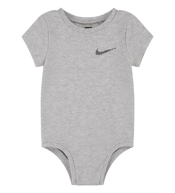 Nike Romper s/s - Birch Heather - Nike - 6 mnd - Rompers Korte Mouw