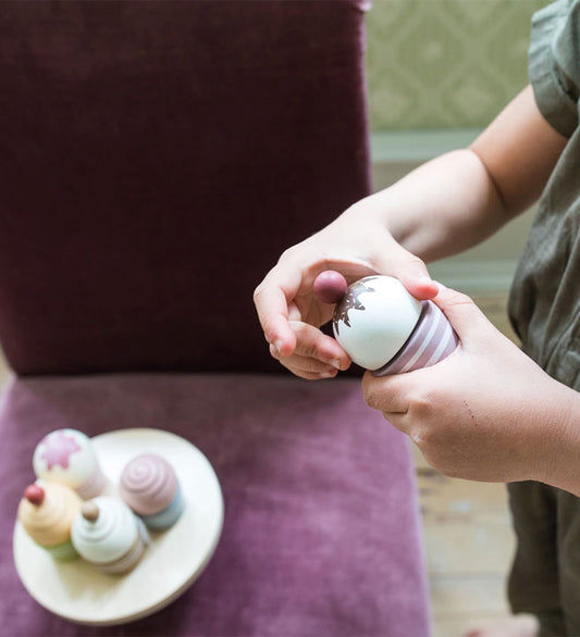 MaMaMeMo Speelgoedeten - Cupcakes Op een taartbord - Hout - MaMaMeMo - OneSize - Speelgoedeten