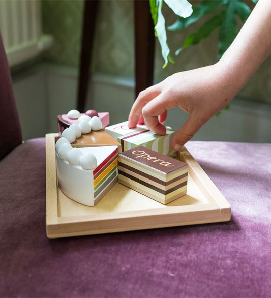MaMaMeMo Speelgoedeten - Laagjescake op een bord - Hout - MaMaMeMo - OneSize - Speelgoedeten