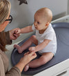Shnuggle Aankleedkussen - Zacht - Grijs - Shnuggle - OneSize - Aankleedkussens