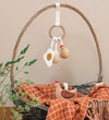Fabelab Hangspeeltje - Kip Eend Ei - Fabelab - OneSize - Hangspeeltjes