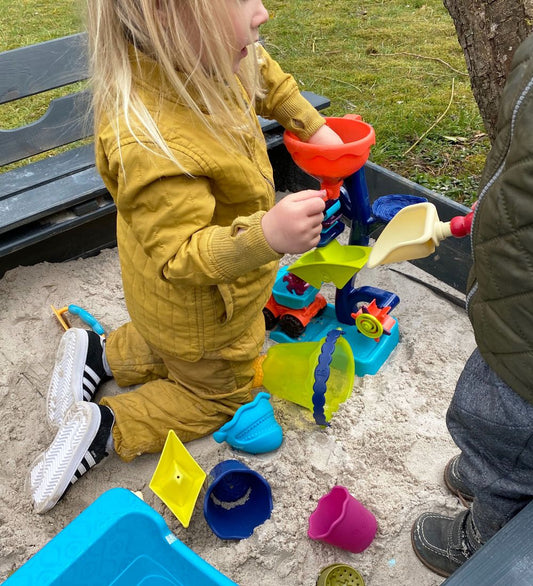 B. toys Water en Zand M bier - Owl About - 42 cm - Multicolour - B. toys - OneSize - Zandspeelgoed