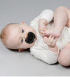 Hevea Fopspeen - 3-36 mnd. - Natuurlijk Rubber - Black m. Ster/M - Hevea - 3-36 mnd - Fopspenen
