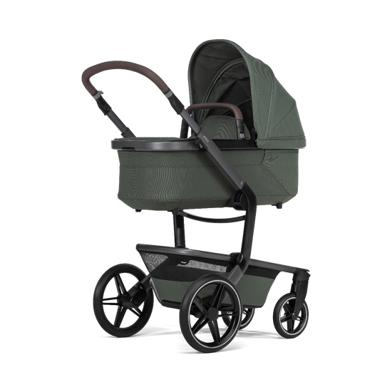 https://www.vanastenbabysuperstore.nl/media/catalog/product/j/o/joolz_day5_cot_perspective_forest_green_1_1.png