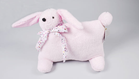 https://www.vanastenbabysuperstore.nl/media/catalog/product/k/u/kussen_tavsan_rabbit_pink_1.jpg