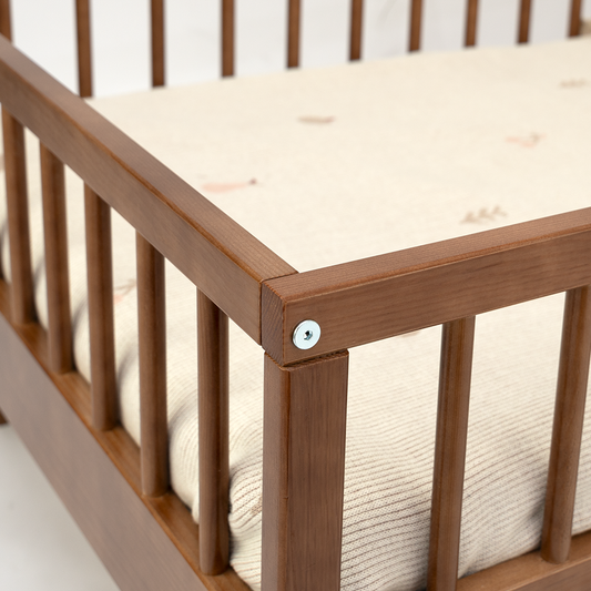https://www.vanastenbabysuperstore.nl/media/catalog/product/w/e/web-juliettewalnut-01_3.png